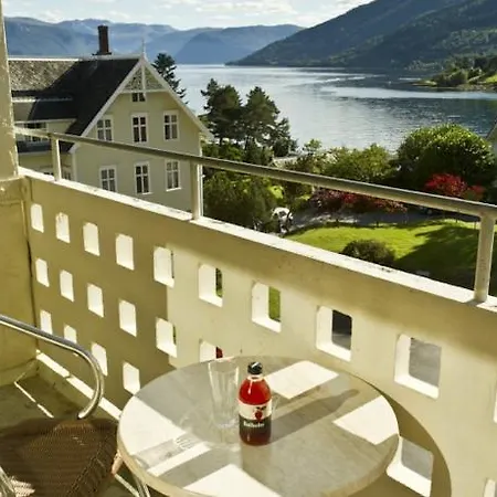 Kviknes 4* Балестранд