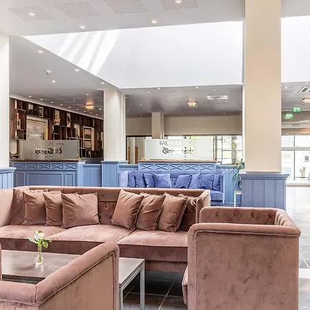 Отель Kviknes 4*