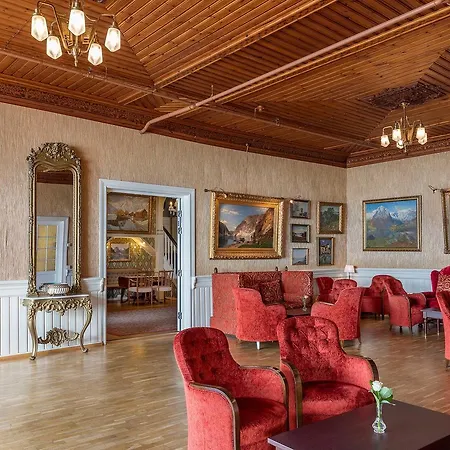 Kviknes Hotel 4*