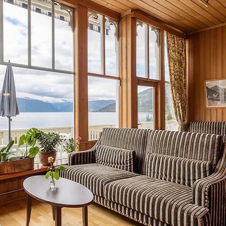 Kviknes 4* Балестранд