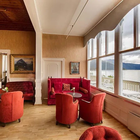 Kviknes Otel 4*