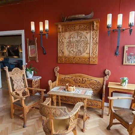 Отель Kviknes 4*