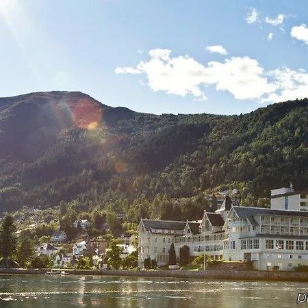 Kviknes 4*